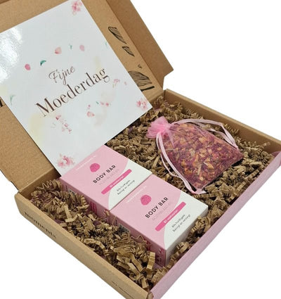 Moederdag Cadeau – Luxe Aromabox met Rozenblaadjes - My - Moments.nl